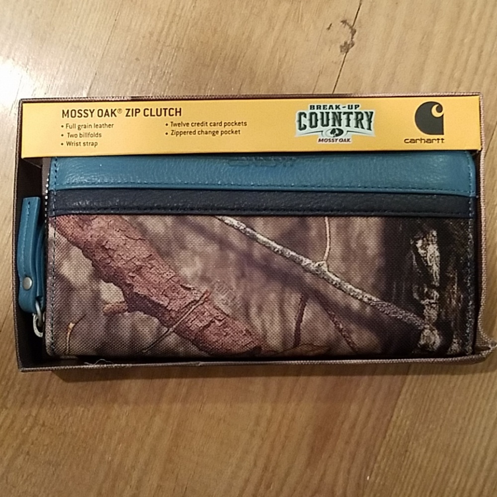 Carhartt zip clutch